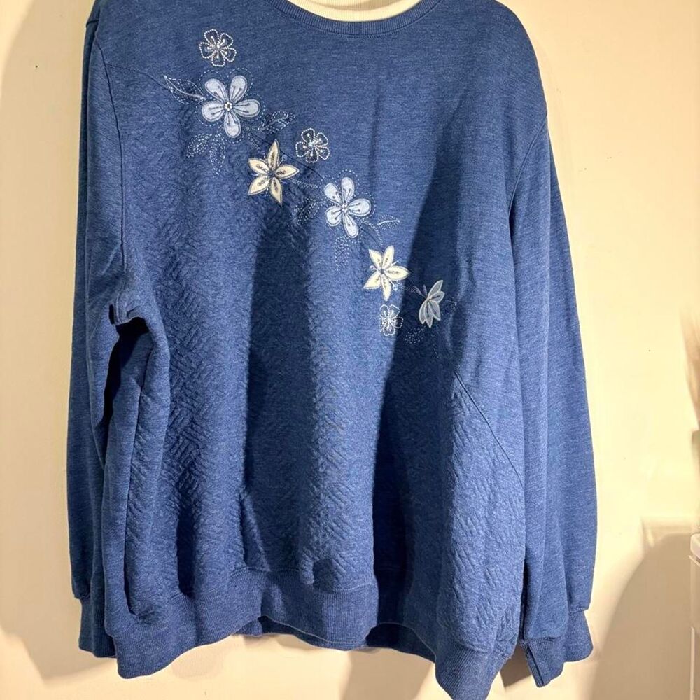 Alfred-dunner Women's Blue Sweatshirt